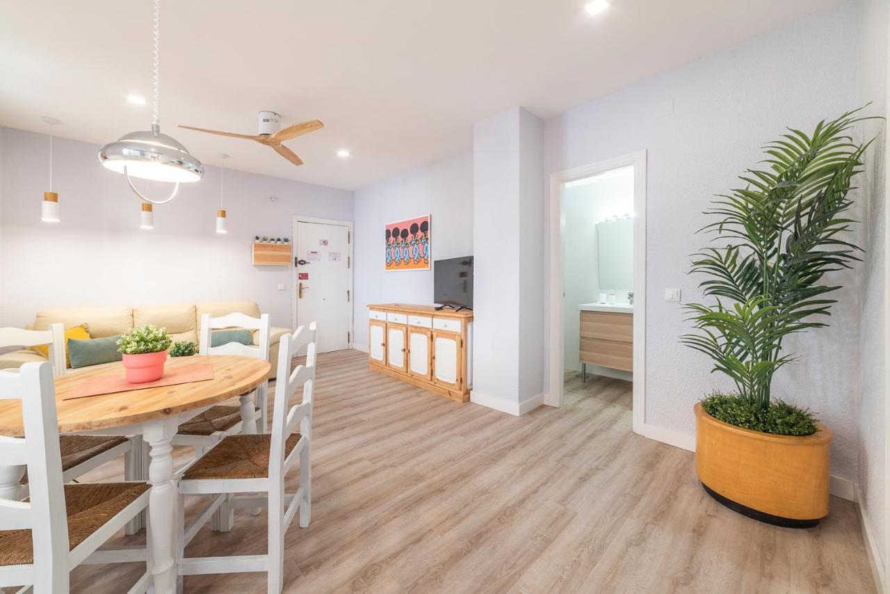 Apartamentos Alfaqueque A Seville Luaran gambar