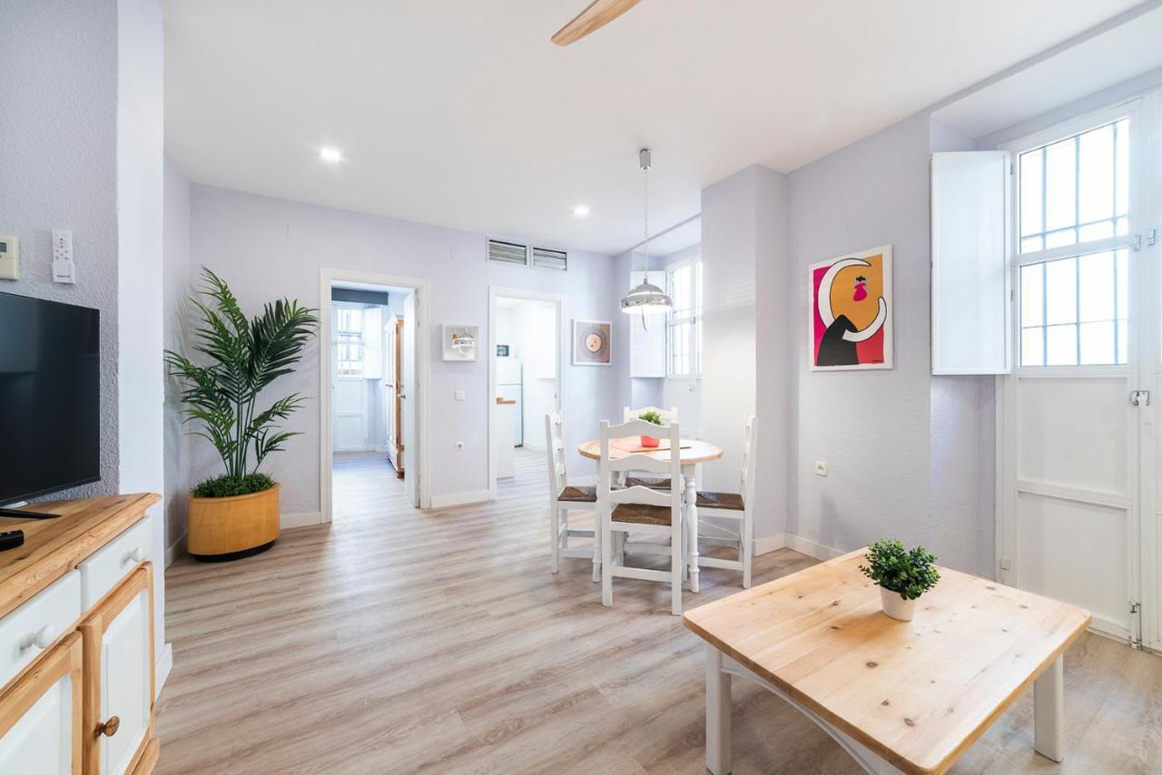 Apartamentos Alfaqueque A Seville Luaran gambar